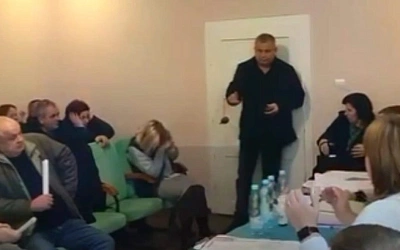 Депутат взорвал три гранаты во время заседания сельсовета