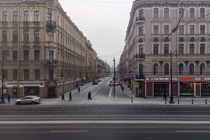 В Санкт-Петербурге судья провела заседание по иску в стриптиз-клубе