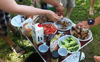 Женатые мужчины с детьми чаще ходят на майские шашлыки, чем холостые
