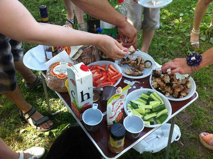 Женатые мужчины с детьми чаще ходят на майские шашлыки, чем холостые