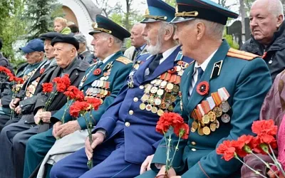 Кабмин утвердил единовременные выплаты к 80-летию Победы