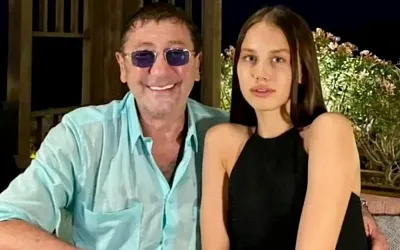 62-летний Лепс бросил свою 18-летнюю невесту? Семья девушки шокирована, Аврора уехала в Великобританию
