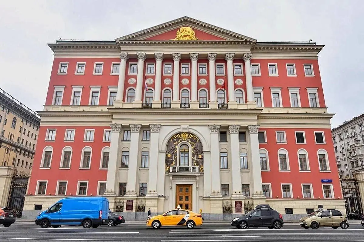 В Москве на 15% сократят число чиновников из-за проблем с бюджетом