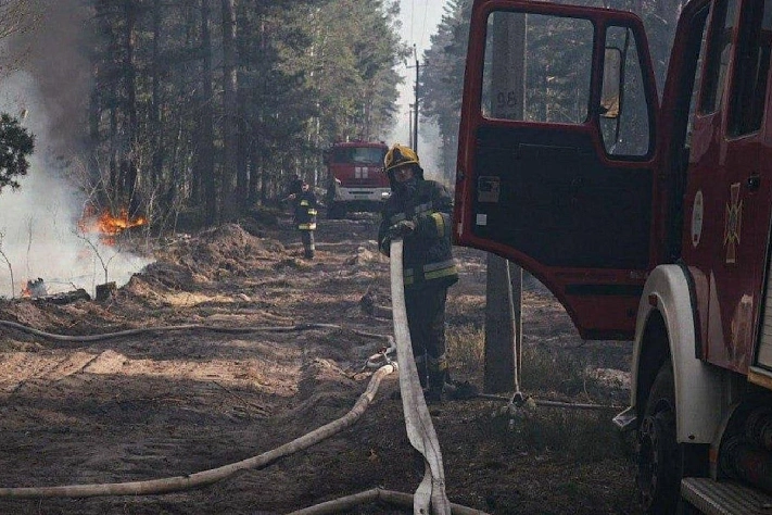 В зоне отчуждения Чернобыльской АЭС бушует пожар