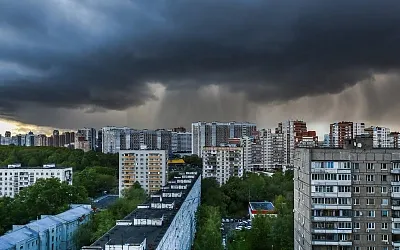 На столицу движется новый грозовой вал
