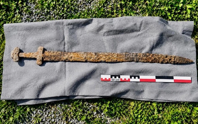 Школьник в Норвегии нашёл меч возрастом 1300 лет