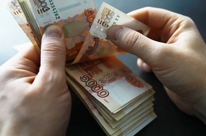 Более половины регионов России столкнулись с дефицитом бюджета