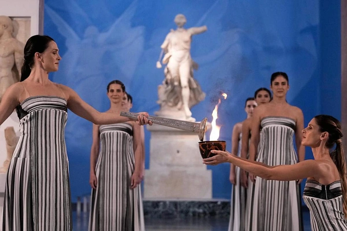 Олимпийский огонь Игр-2026 зажгли в Греции