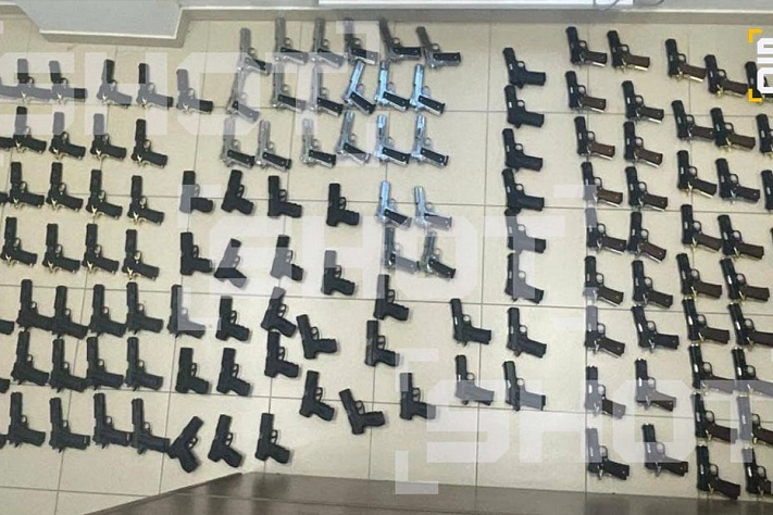 Таможенники задержали партию из 153 пистолетов на границе с Грузией