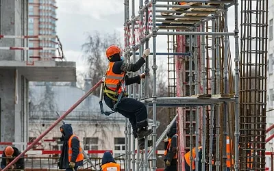 На столичных стройках не хватает до 70 тысяч рабочих рук