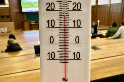 студенты мгу приносят обогреватели на пары