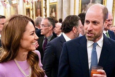 королевская семья отметила 100-летие елизаветы ii приёмом в букингемском дворце