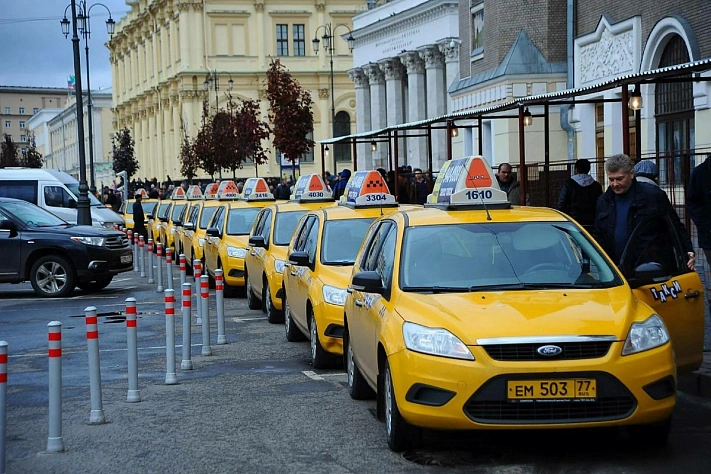 На этой неделе в Москве подорожает проезд в такси