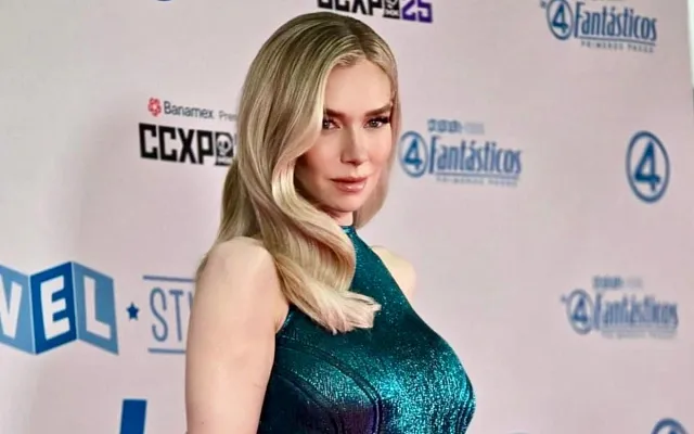 Ванесса Кирби ждёт первенца — актриса появилась с животом на премьере Marvel