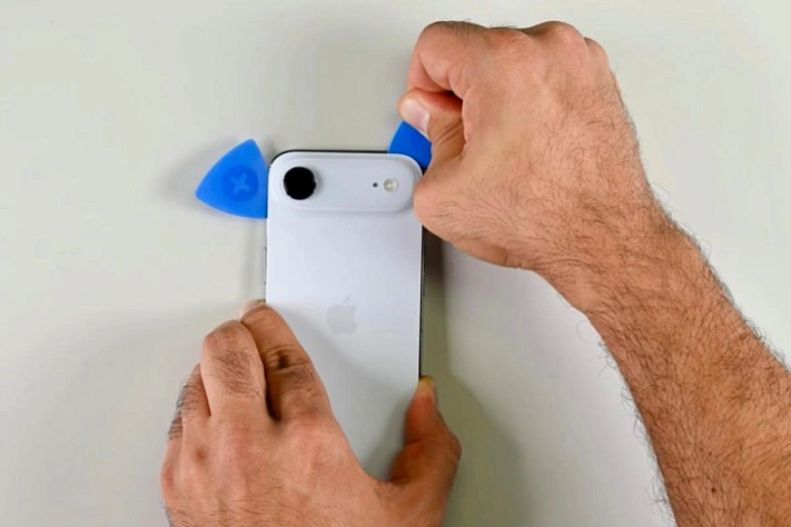 iPhone Air: iFixit похвалили ремонтопригодность