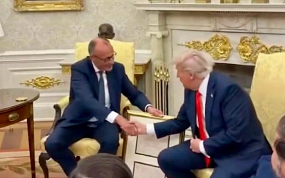 Фридрих Мерц подарил Трампу свидетельство о рождении деда-иммигранта