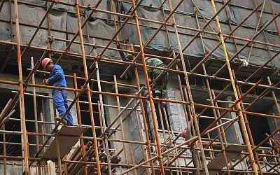 В Москве рабочий погиб из-за рухнувших лесов