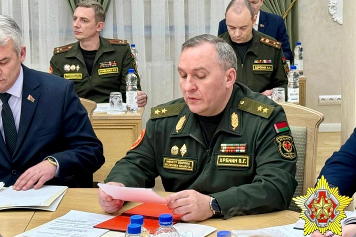 Беларусь готовит правовую базу для введения военного положения