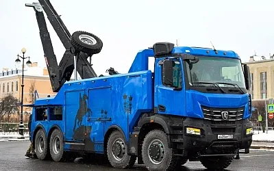 В Санкт-Петербурге построили первый российский тяжёлый эвакуатор