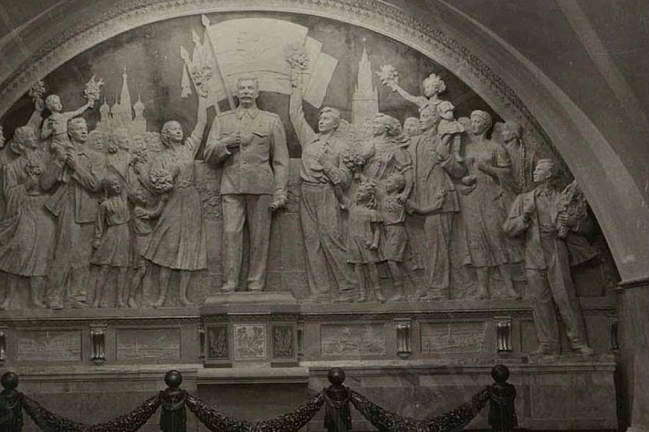 Исторический барельеф со Сталиным воссоздают на станции метро «Таганская»