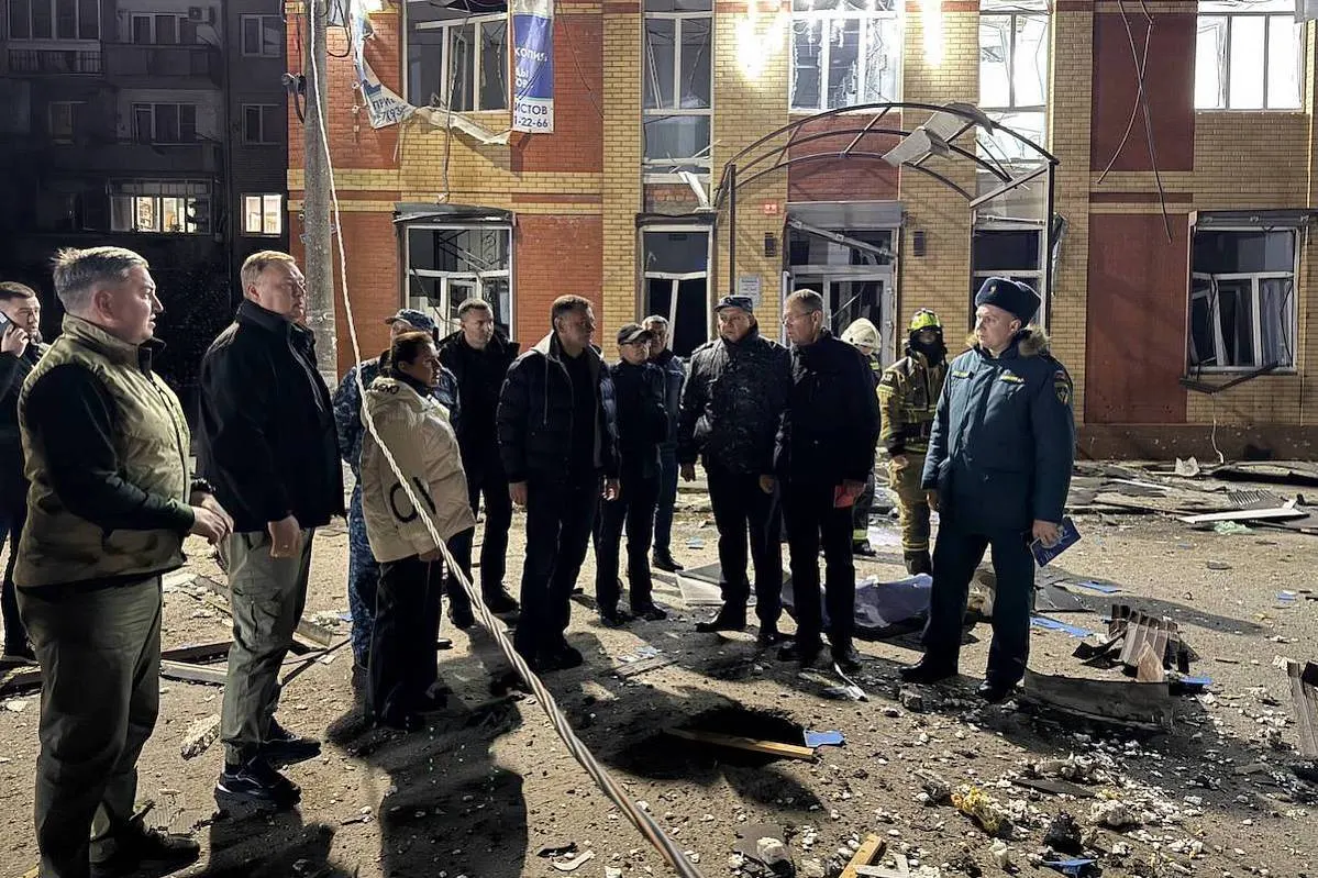 Число пострадавших при падении БПЛА в Ростовской области возросло до двух