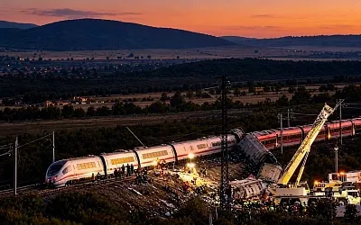 В Испании при столкновении поездов погибли 68 человек