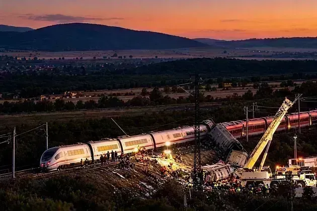 В Испании при столкновении поездов погибли 68 человек