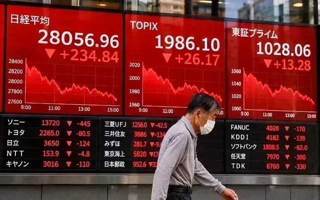 Биржи Азии резко упали из-за распродажи акций чипов