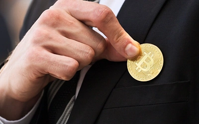 Следователя СК заочно арестовали за взятку в 7,4 млрд