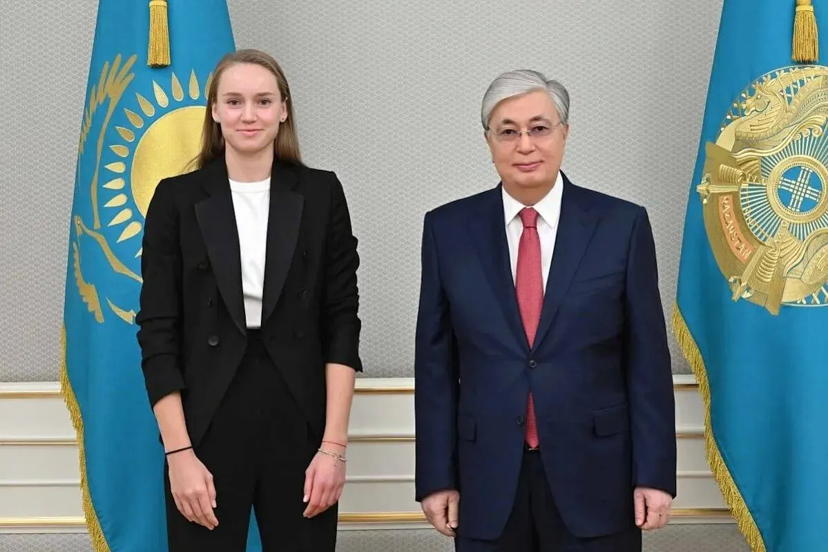 Президент Казахстана наградил Рыбакину орденом «Барыс» III степени