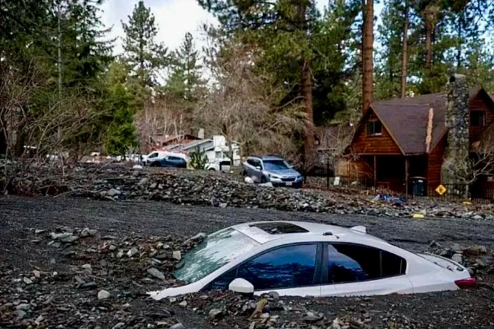 Наводнения и оползни в Калифорнии, есть погибшие