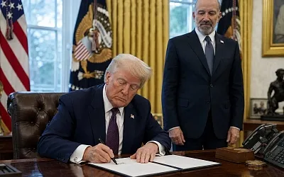 Трамп подписал два указа против «родильного туризма»