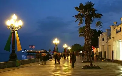 Южная часть Крыма обесточена после ночной атаки БПЛА