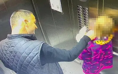 В Новой Москве ищут мужчину, который приставал к 11-летней девочке в лифте