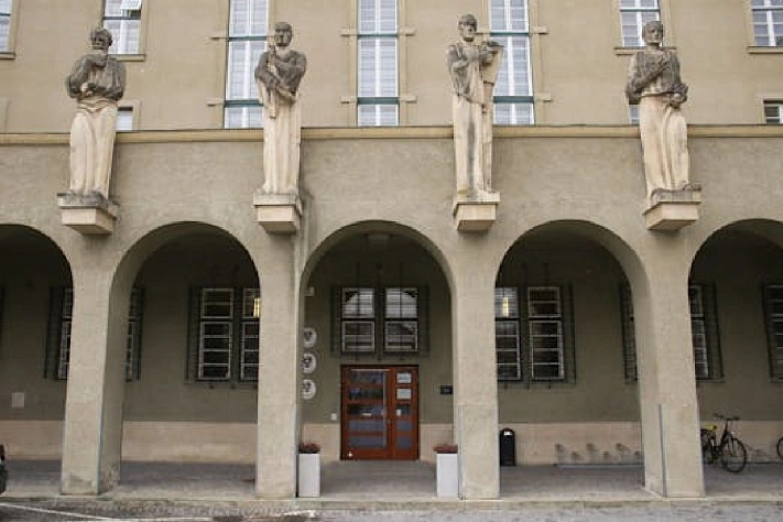 Романтика и преступление: пара ограбила 45 церквей в Австрии