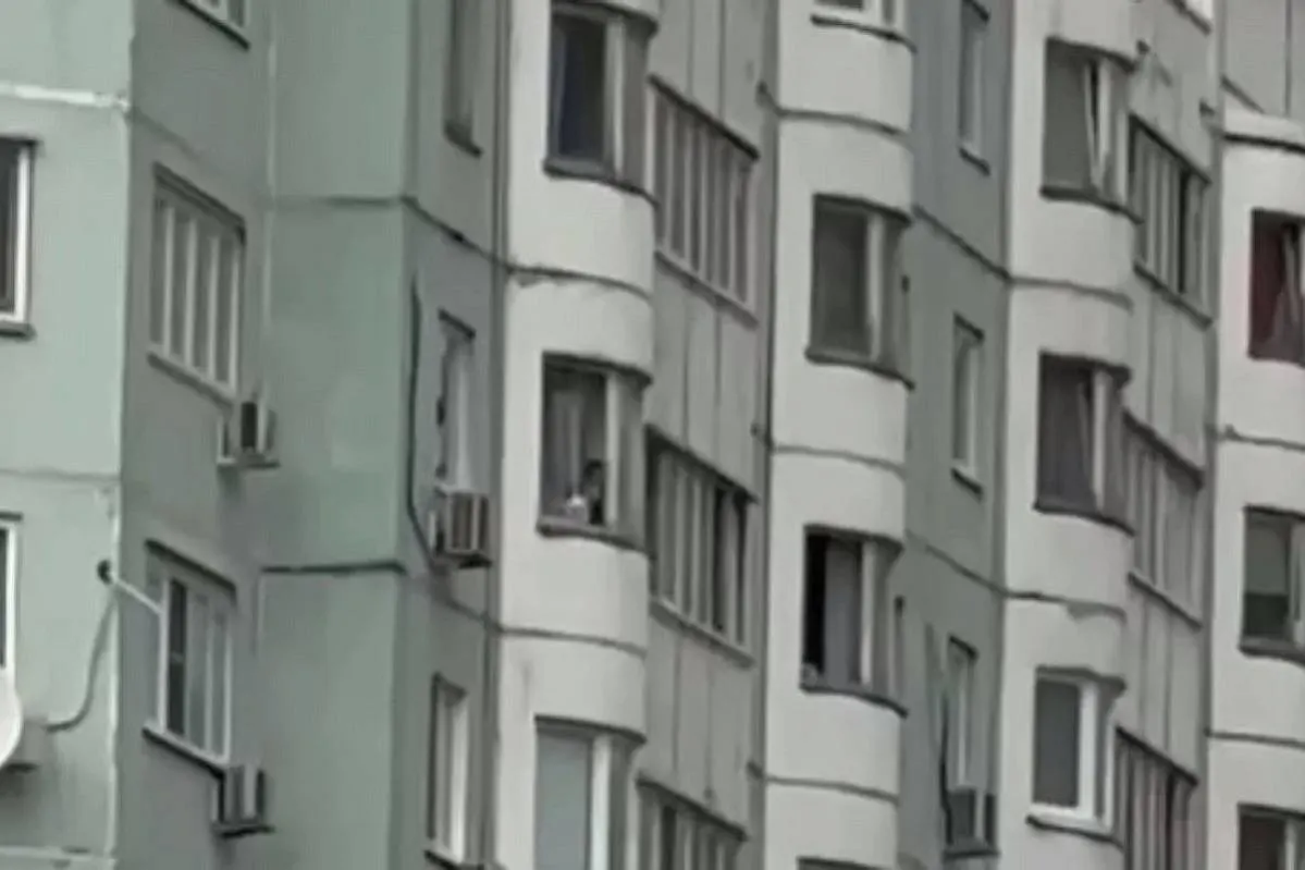 В Москве бабушка спасла внука от падения с 12 этажа