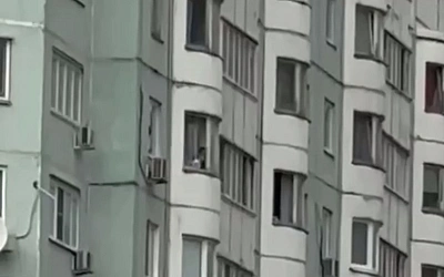В Москве бабушка спасла внука от падения с 12 этажа