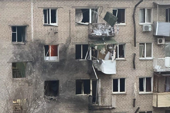 В результате атаки БПЛА в Волгограде пострадали два человека