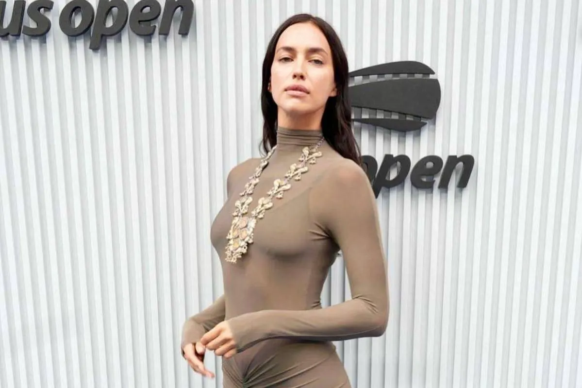 Ирина Шейк на US Open: тихая роскошь и главный акцент — украшение
