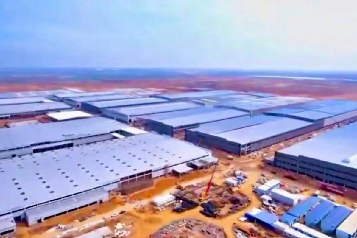 Китайская BYD строит мегазавод больше Парижа — с городом для сотрудников