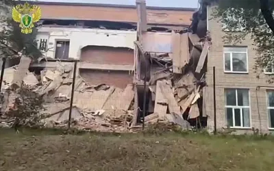 Часть здания колледжа рухнула во Владивостоке