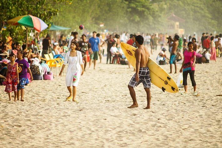 Индонезия вводит запрет на добрачные связи и сожительство