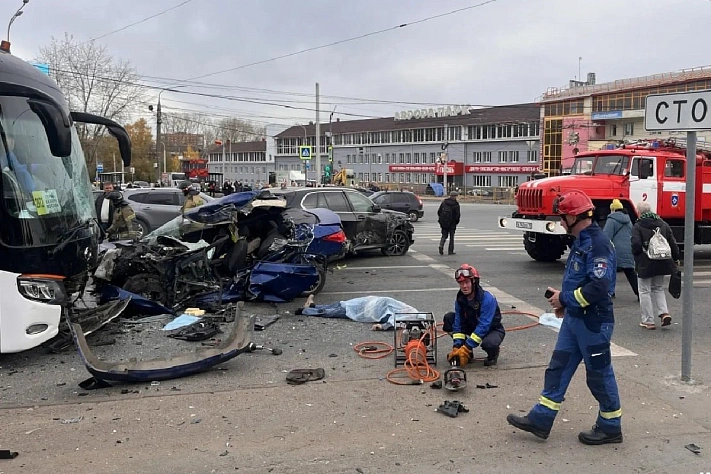 В Ижевске водитель спровоцировал массовое ДТП с четырьмя погибшими