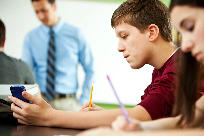 Минпросвещения предложило запретить распространение готовых домашних заданий